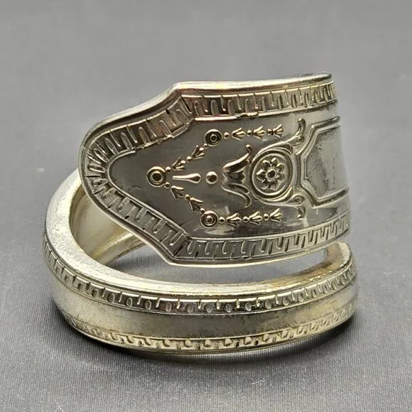 VTG Monarch Plate Silver Spoon Ring Size 10 Ornate Floral Pattern 15.61g - Picture 10 of 10